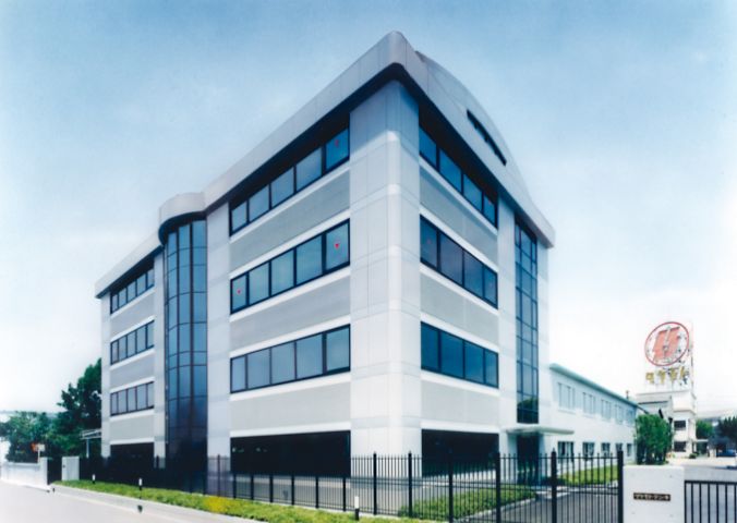 技術センター竣工